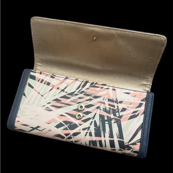 Nine West large wallet with a checkbook holder vintage - Picture 7 of 10